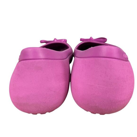 Crocs Mammoth Bow Flat Pink Slip On Shoes Waterproof Rubber Round Toe Womens 9 - Picture 11 of 16
